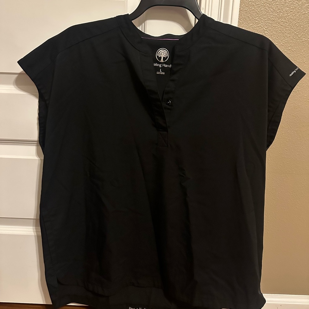 Healing Hands Women’s scrub top